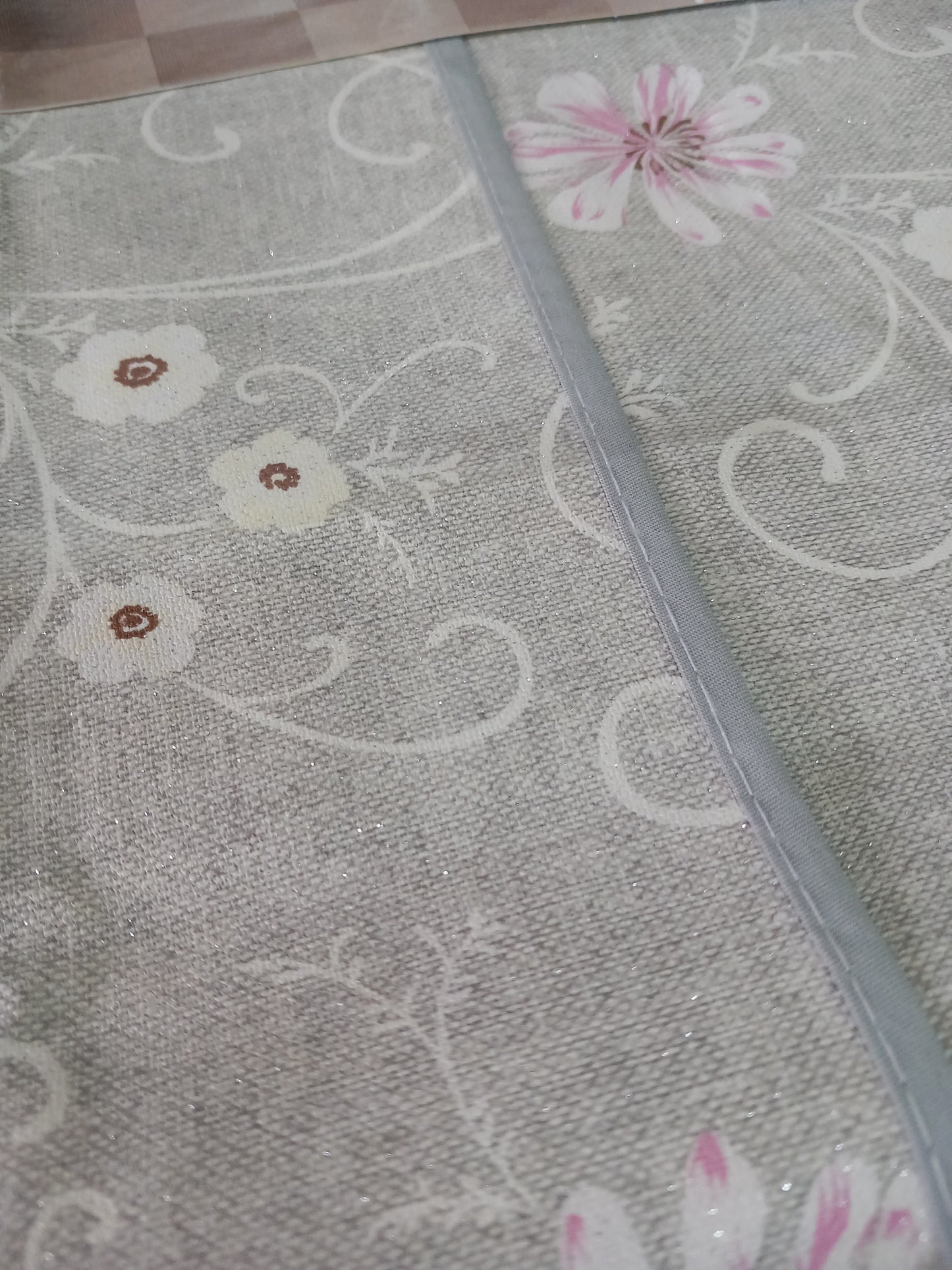 Tovaglia luxury in pvc effetto tessuto.
