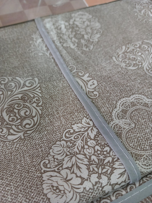 Tovaglia luxury in pvc effetto tessuto.