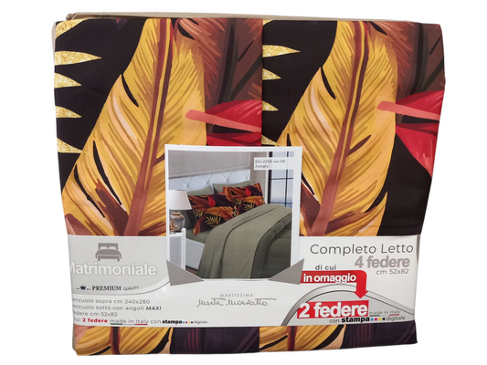Completo letto matrimoniale in cotone con 4 federe,di cui 2 in stampa digitale.